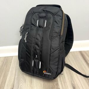 Lowepro Black Slingshot Edge 150 AW Backpack